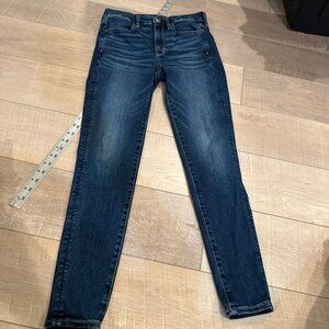 AMERICAN EAGLE WOMENS HI RISE JEGGINGS SIZE 6